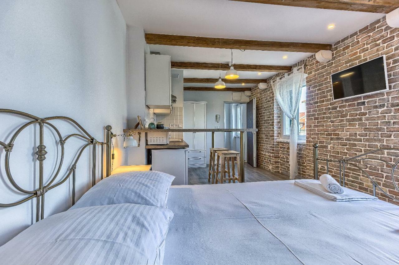 Charming Studio Apartment Split Extérieur photo